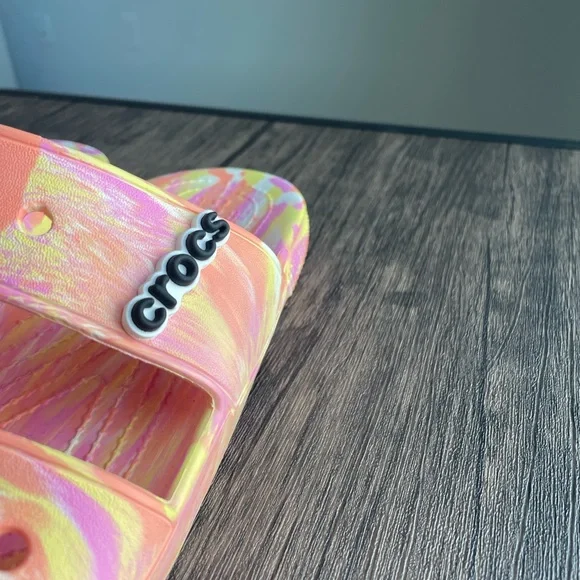 NWOT Crocs Unisex Marbled Slides in Pink and Orange - Picture 4 of 7